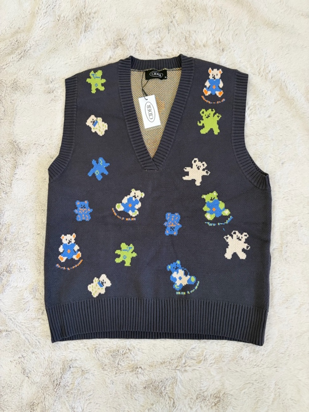 NWT Cider 100% Wool Teddy Bear Sweater Vest Whimsical Twee Indie Size M